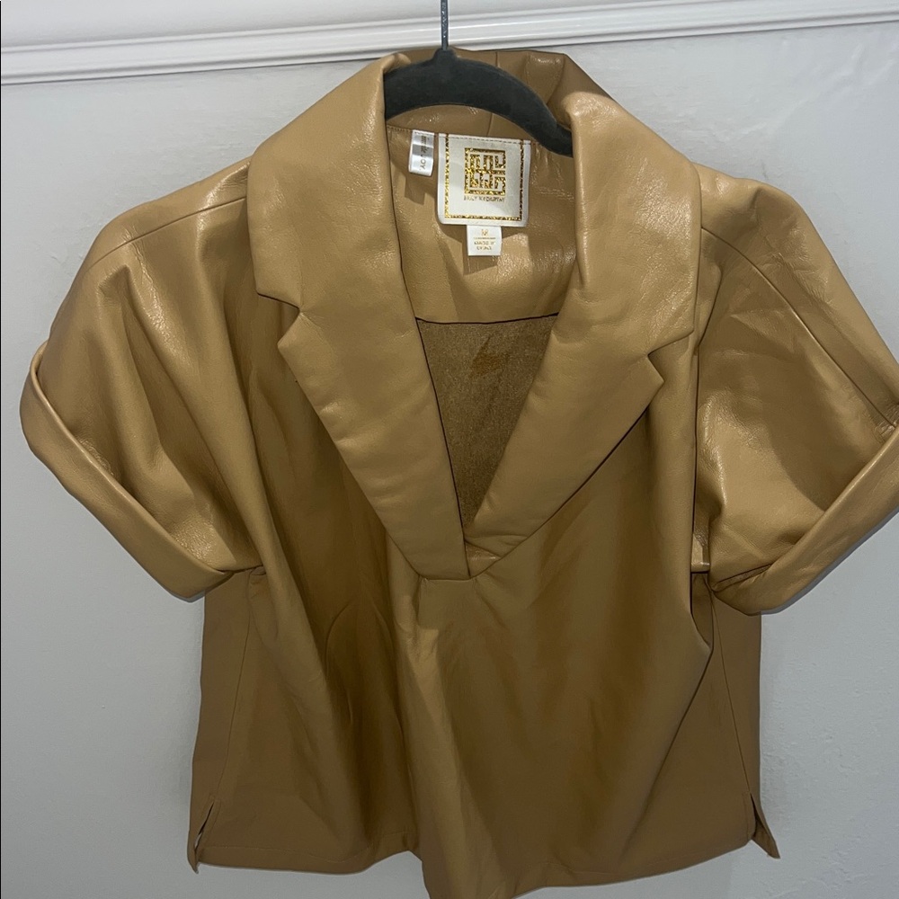Emily McCarthy Tan Faux Leather Short Sleeve Top size medium